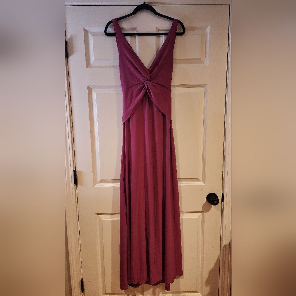 Nicole Miller Collection fuchsia plunge criss cross back long sleeveless gown 12